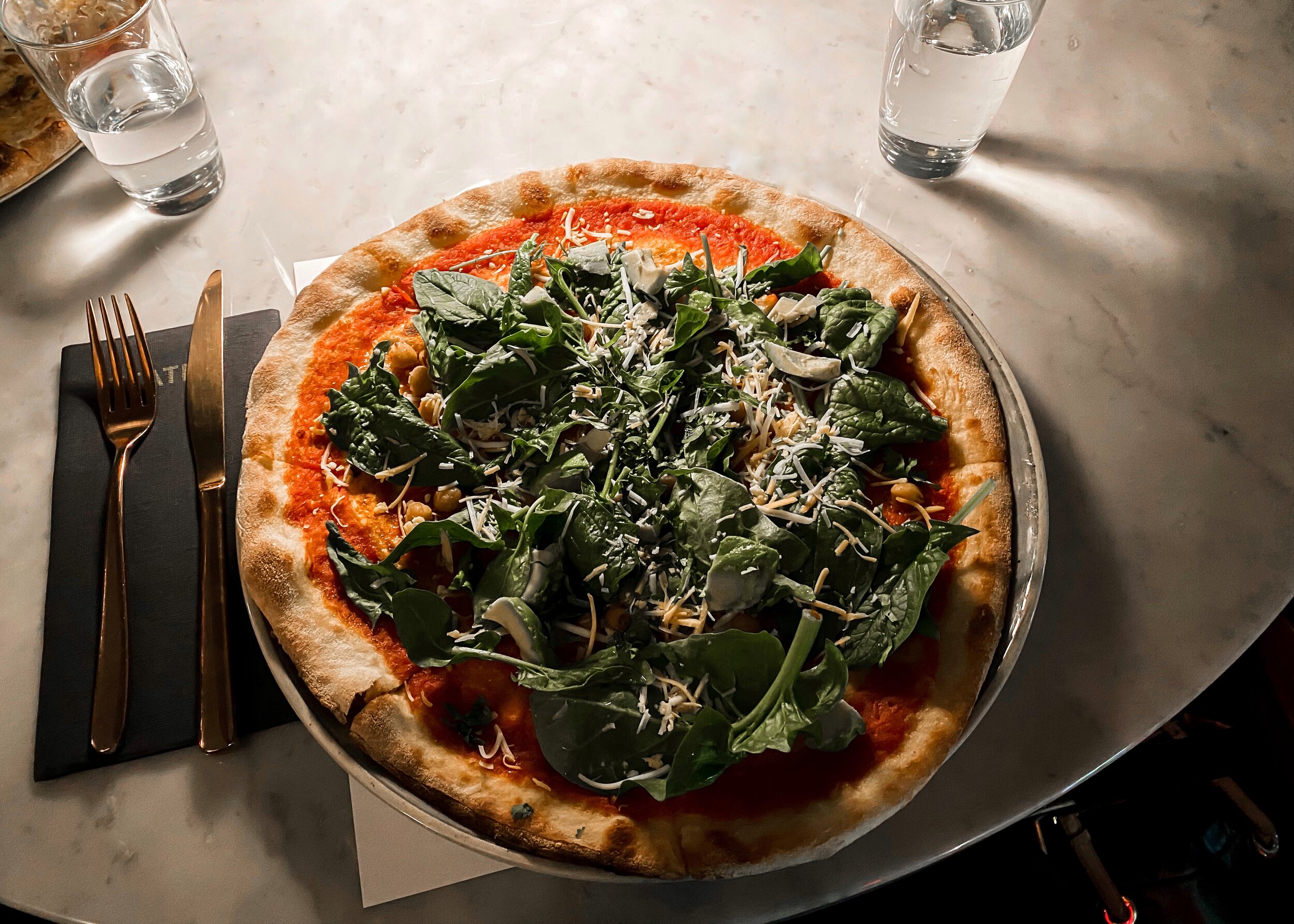 Vegansk pizza på Restaurant Teatro