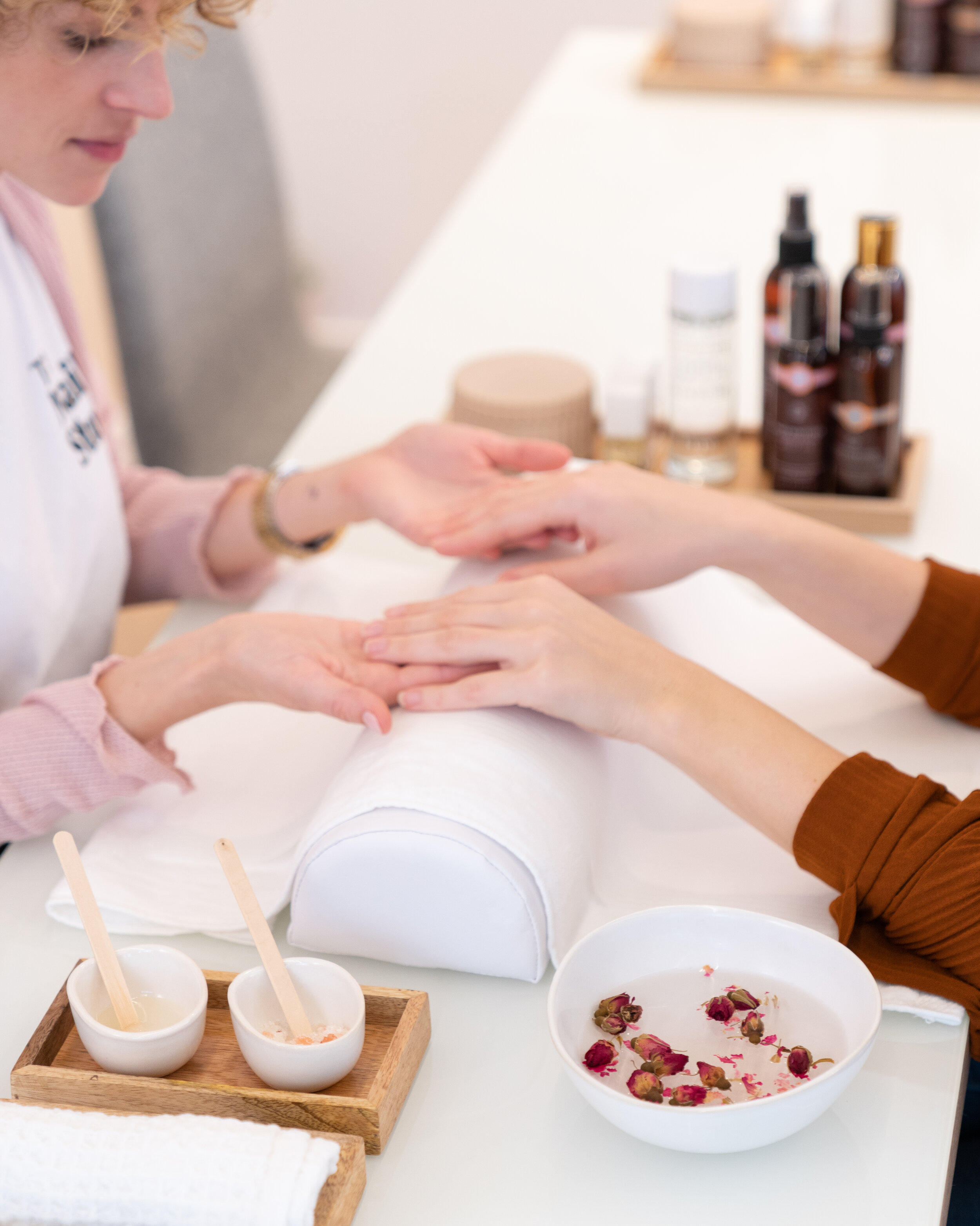 Her gjør du deg klar for sommeren med vegansk manikyr og pedikyr