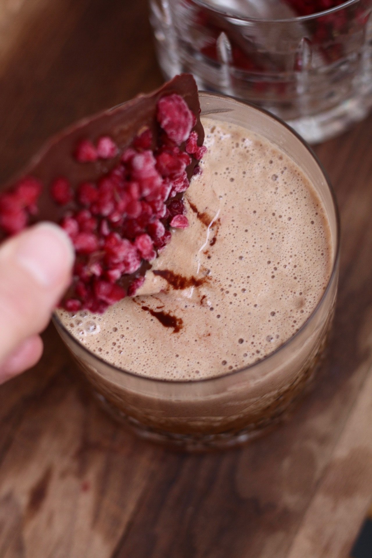 Hjemmelaget mandelmelk og restekjeks